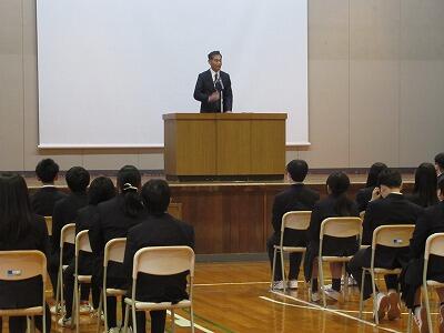 後期始業式・認証式①